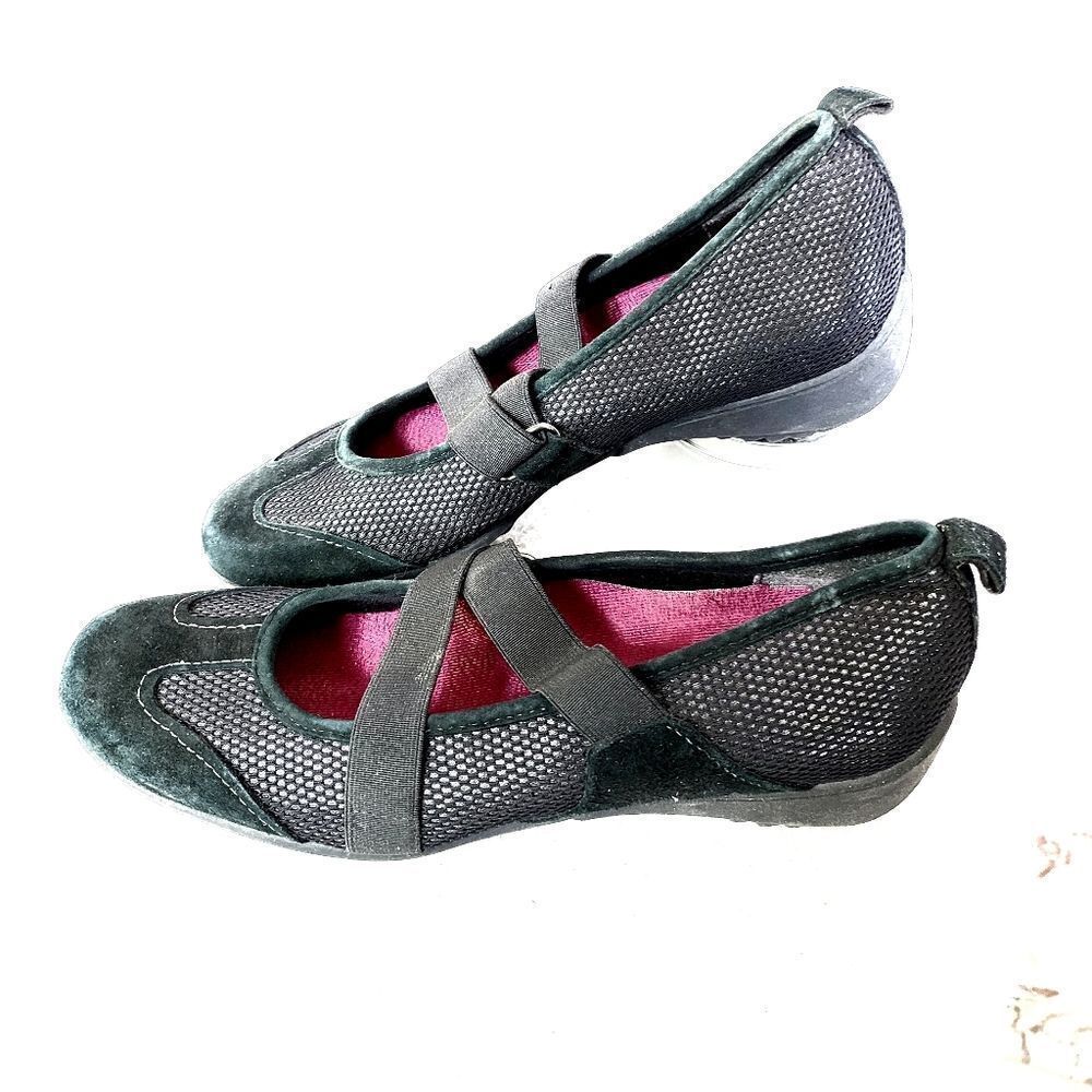 Munro Made In America Proper Fit Comfort Maryjane Flats
